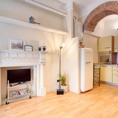 Guesthost - Deangeli Nest Romantico Bilocale Di Design In Zona De Angeli, Rinnovato E Accessoriato Διαμέρισμα *
